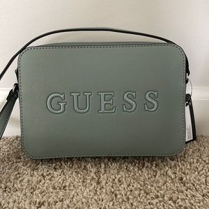 New with tag guess crossbody bag